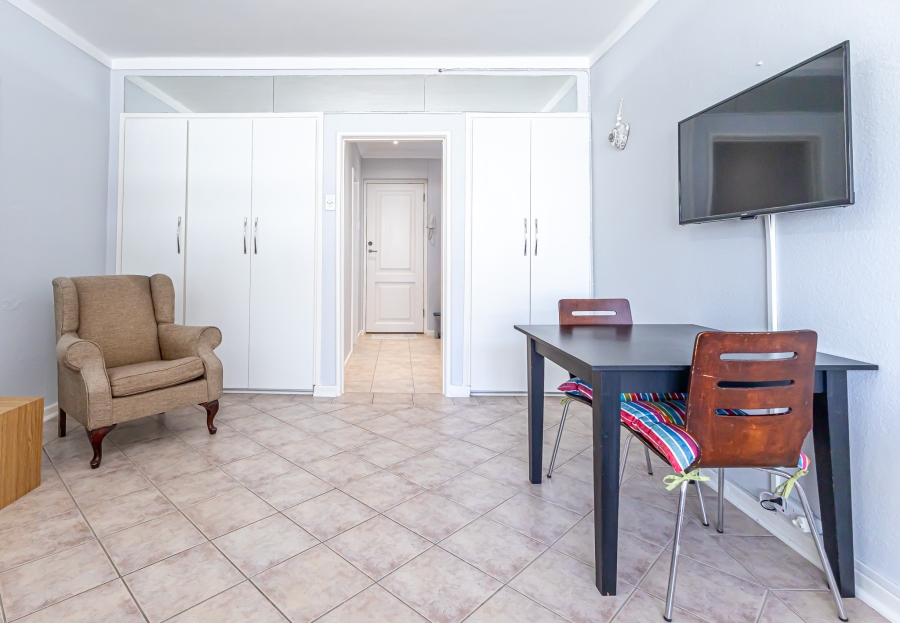1 Bedroom Property for Sale in Sea Point Western Cape